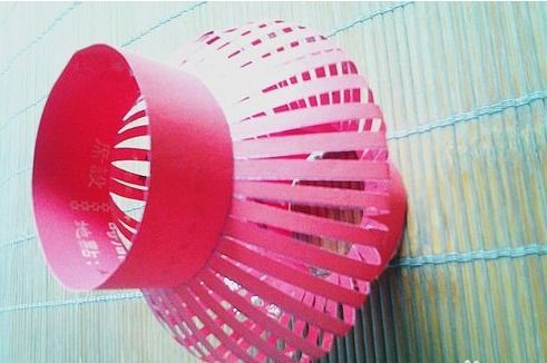 如何用卡纸做灯笼