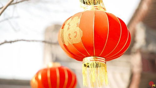 大红灯笼高高挂 红红火火历下年